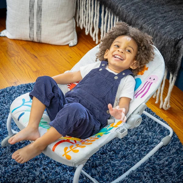 Baby Einstein Musical Vibrating Lullaby Kick to It Opus up to 18kg